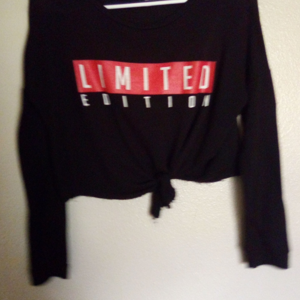 Black crop top